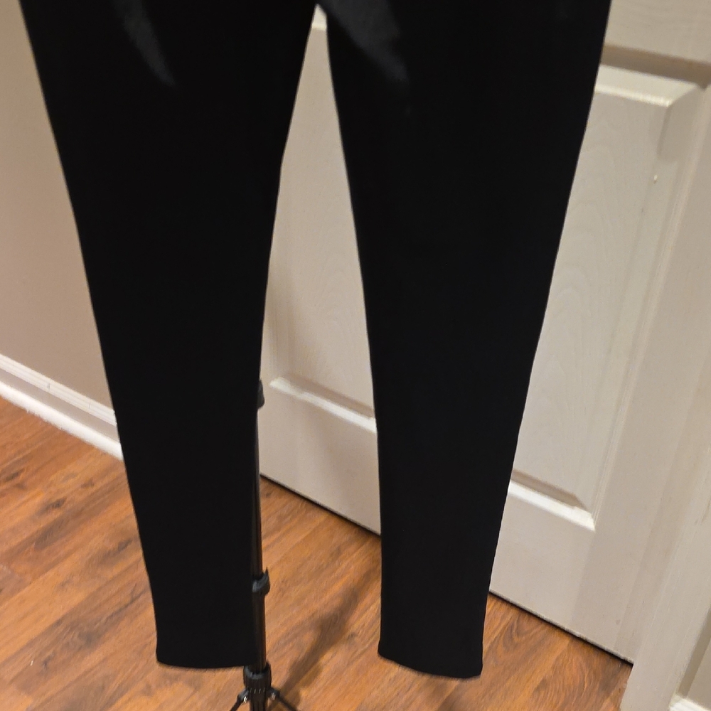 Source Unknown Black High-Waist Active Leggings - image 5